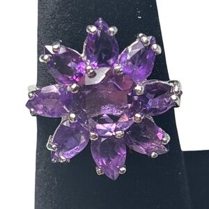 Stunning Purple Amethist Floral Ring 925 sterling silver Size 8